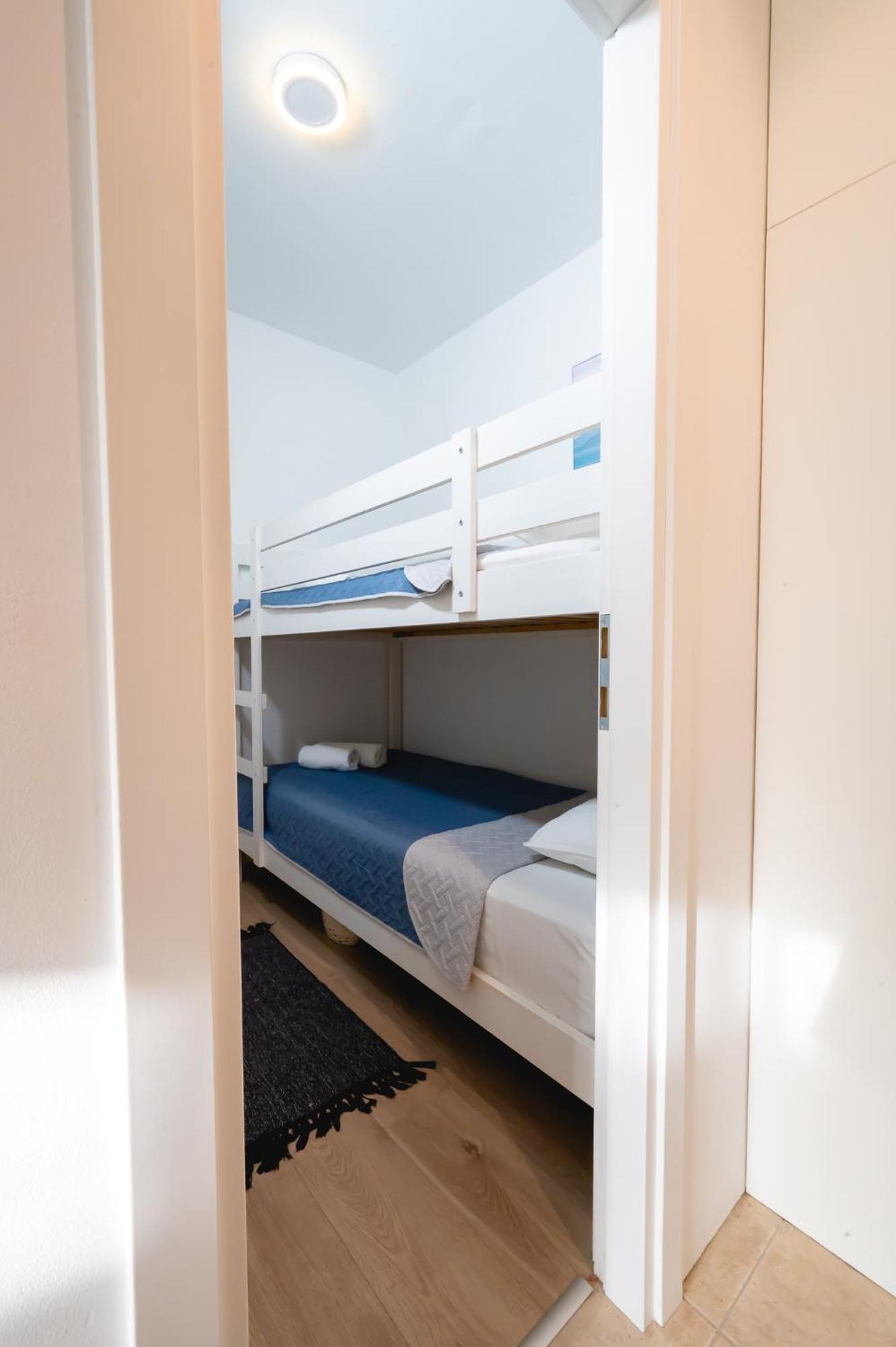 Locus Apartments Petrcane Eksteriør billede